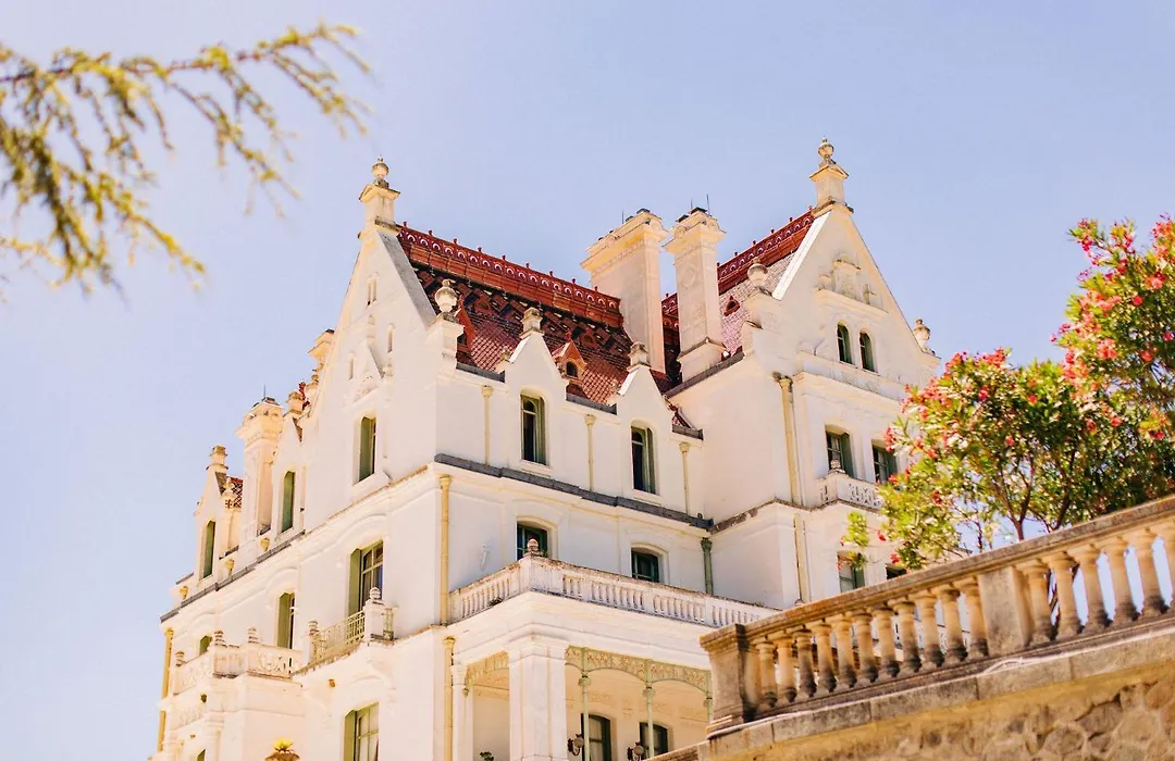 Chateau De Valmy - Chambres D'Hotes-1